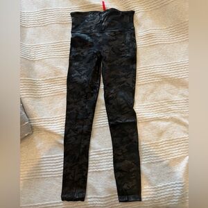 SPANX Dark Camouflage Leggings